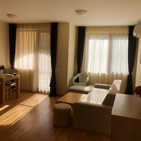Deluxe Studio Maxi St Constantine And Helena Apartment Varna